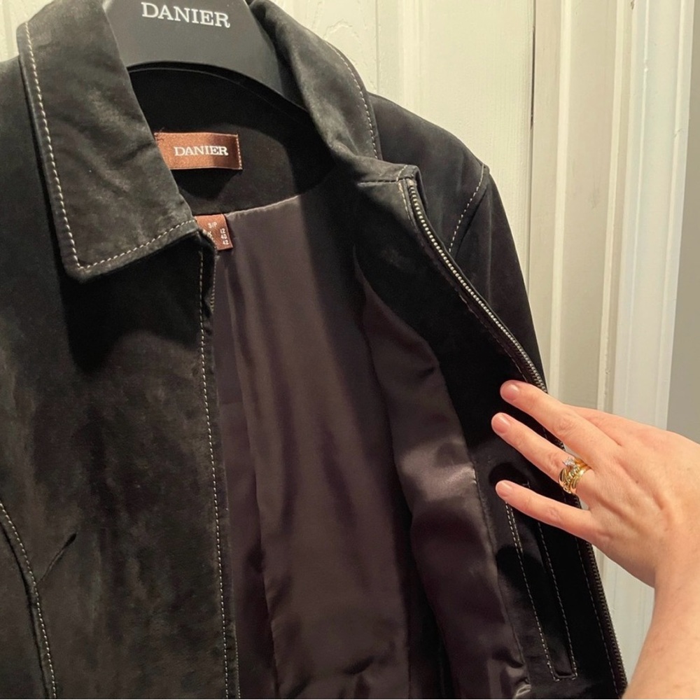 Danier Women's Black Suede Leather Jacket - Picture 3 of 9